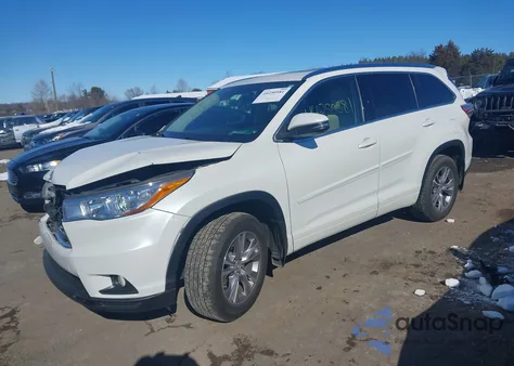 2015 Toyota Highlander Xle V6 z USA, uszkodzony, nr VIN 5TDJKRFH8FS083389